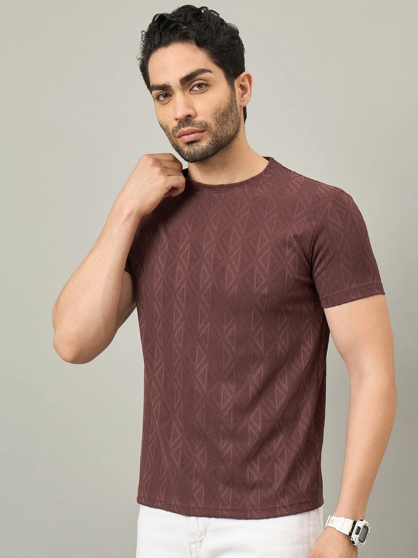 Men Textured Round Neck T-shirt Maroon