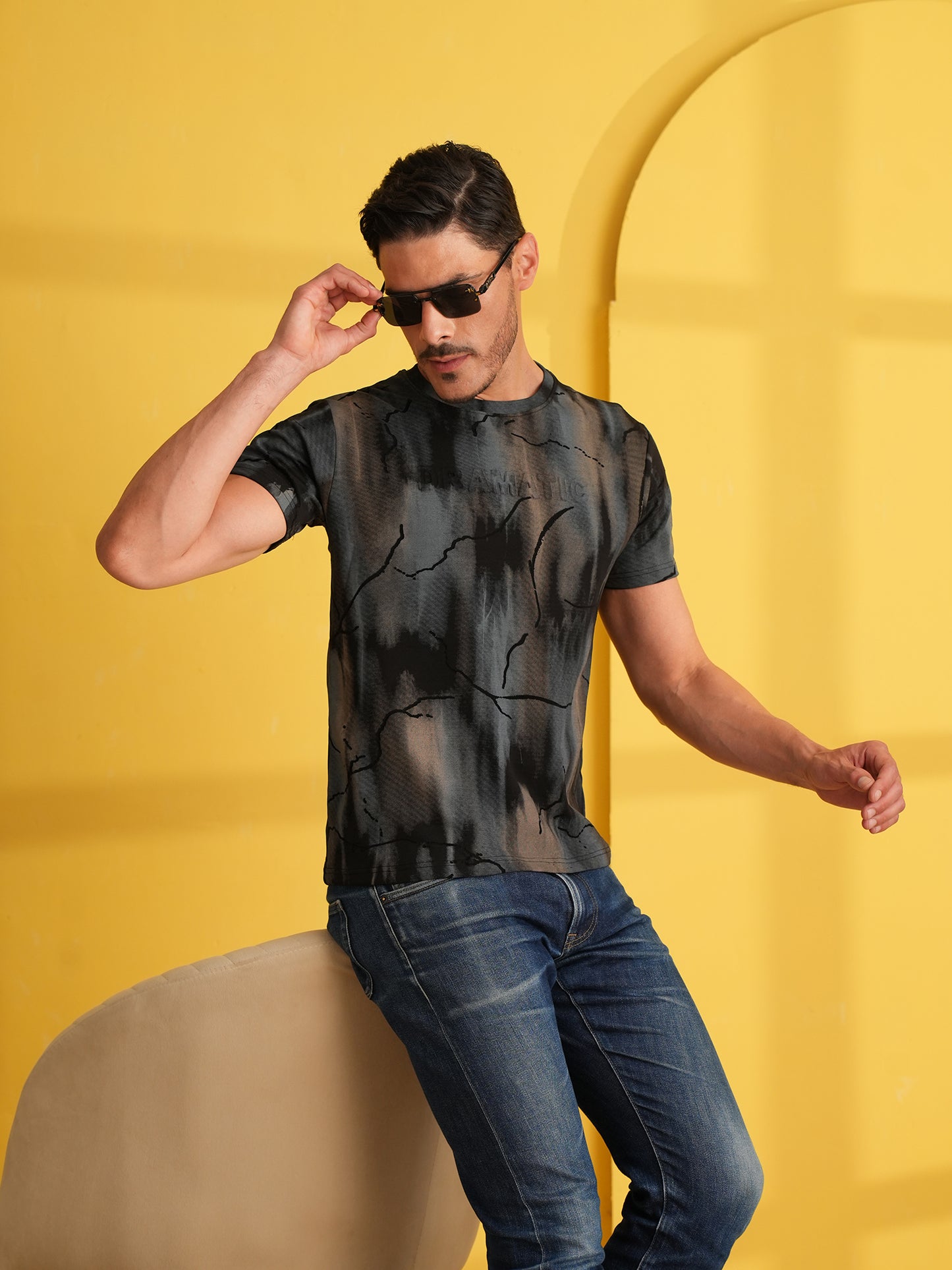 Men Printed Round Neck T-shirt Black Grey