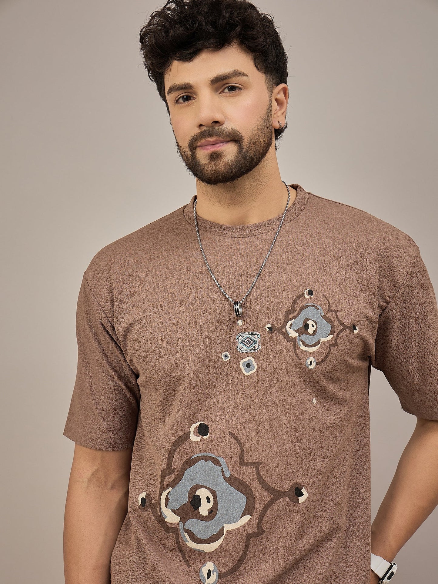 Men Oversized Printed Round Neck Drop Shoulder T-shirt Brown
