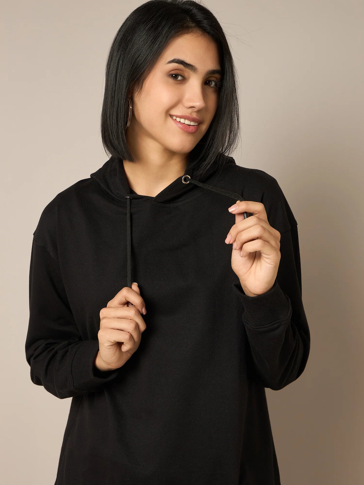 Women Black Solid Hoodie - Reprise
