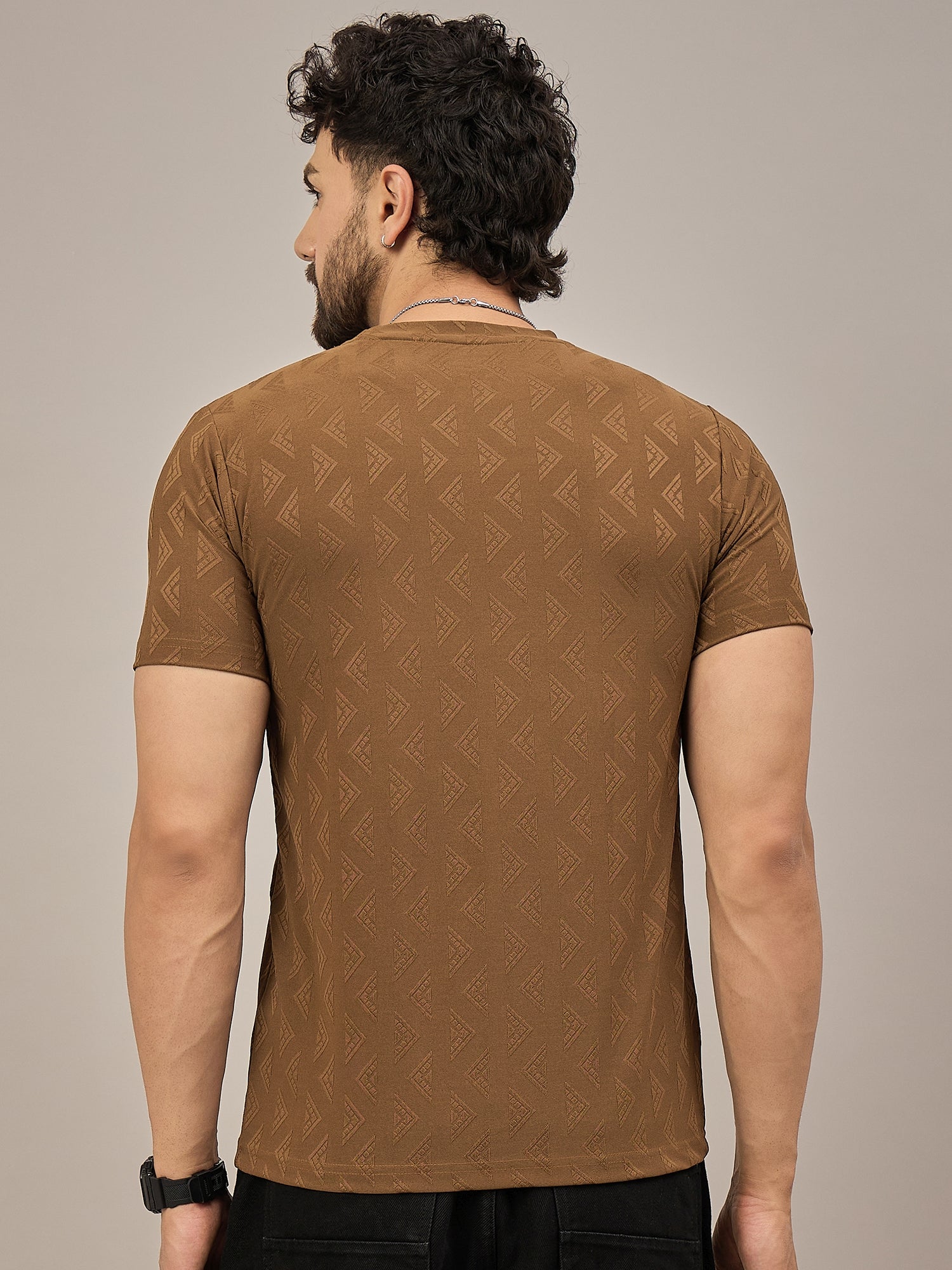 Men Round Neck T-shirt Brown