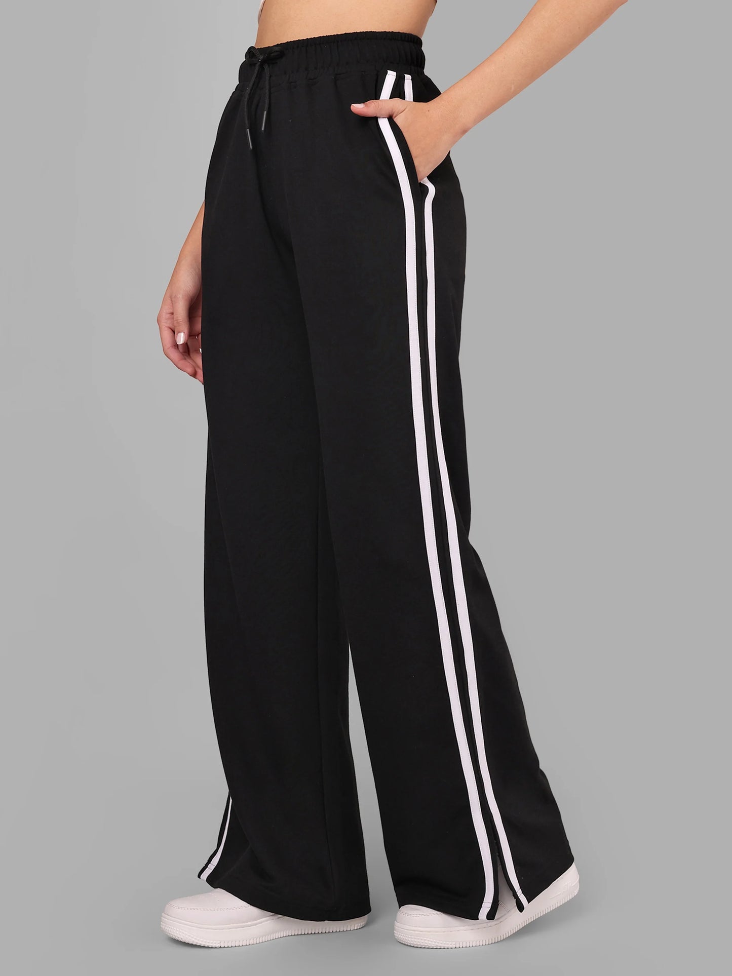 Women Black Trackpants - Reprise