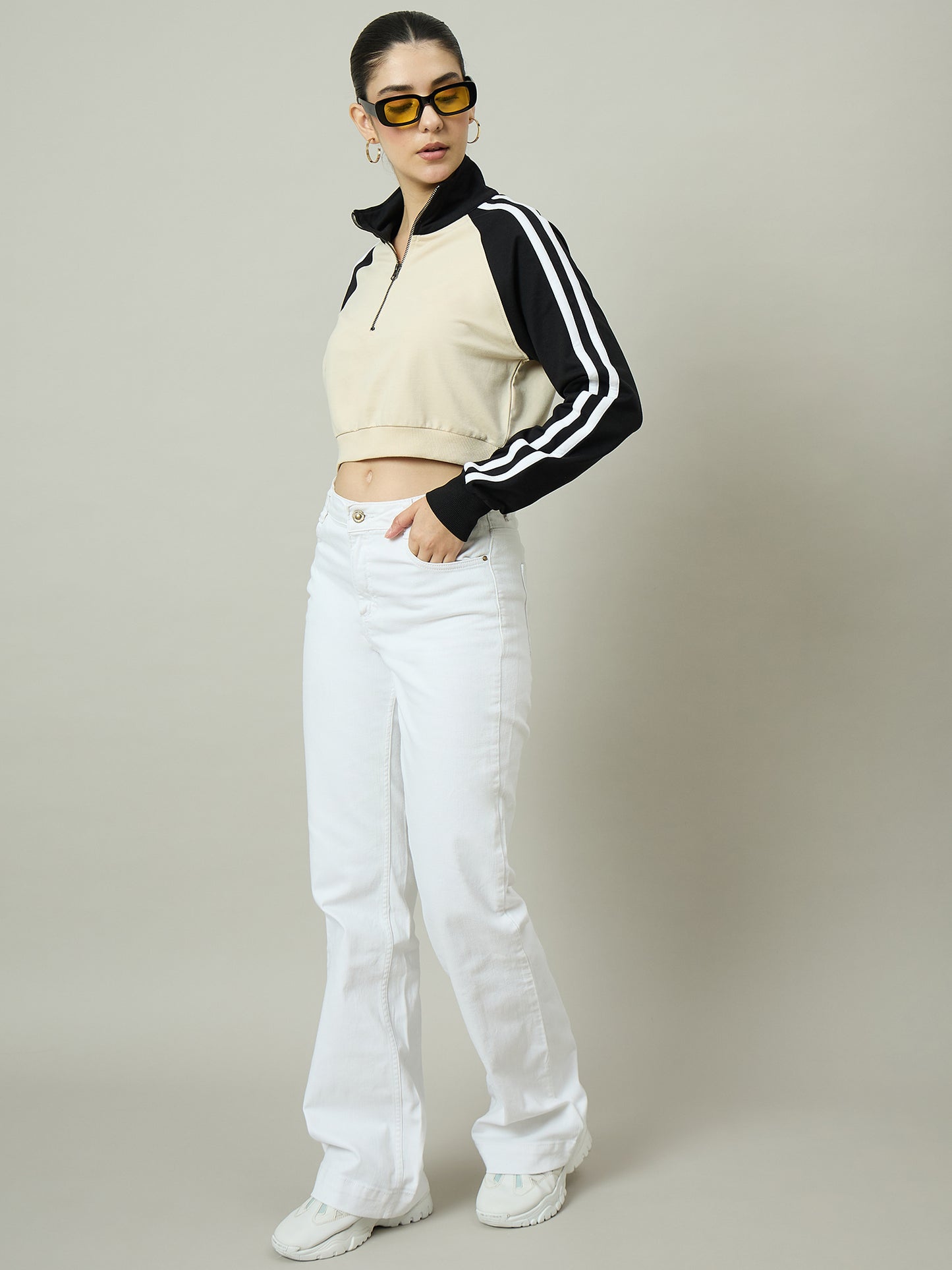 Women Black  & Beige Stand Collar Cropped Sweatshirt