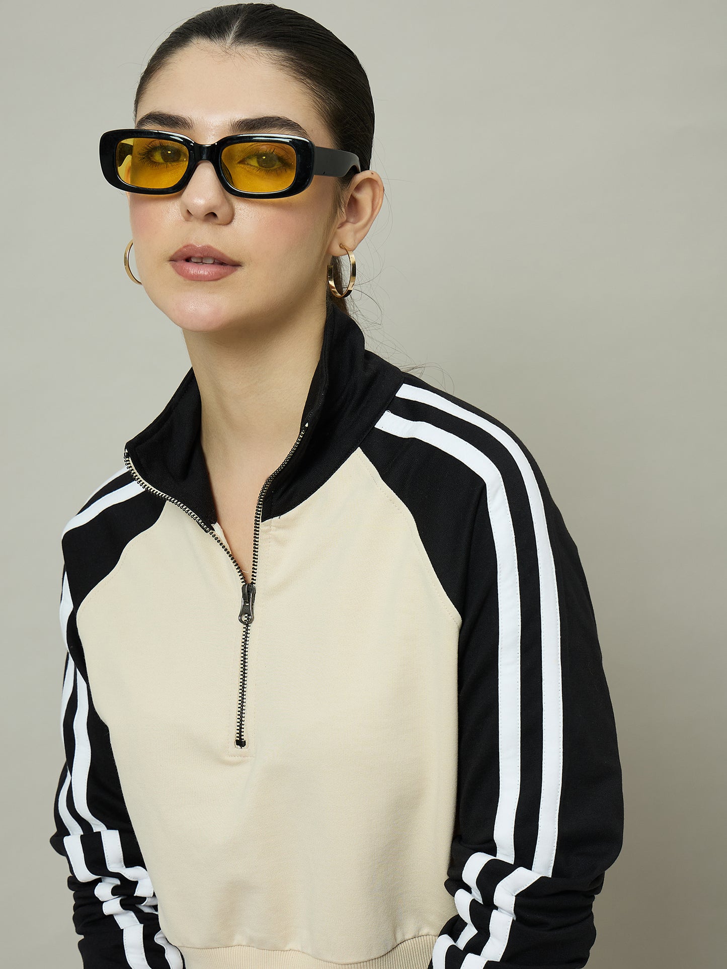Women Black  & Beige Stand Collar Cropped Sweatshirt