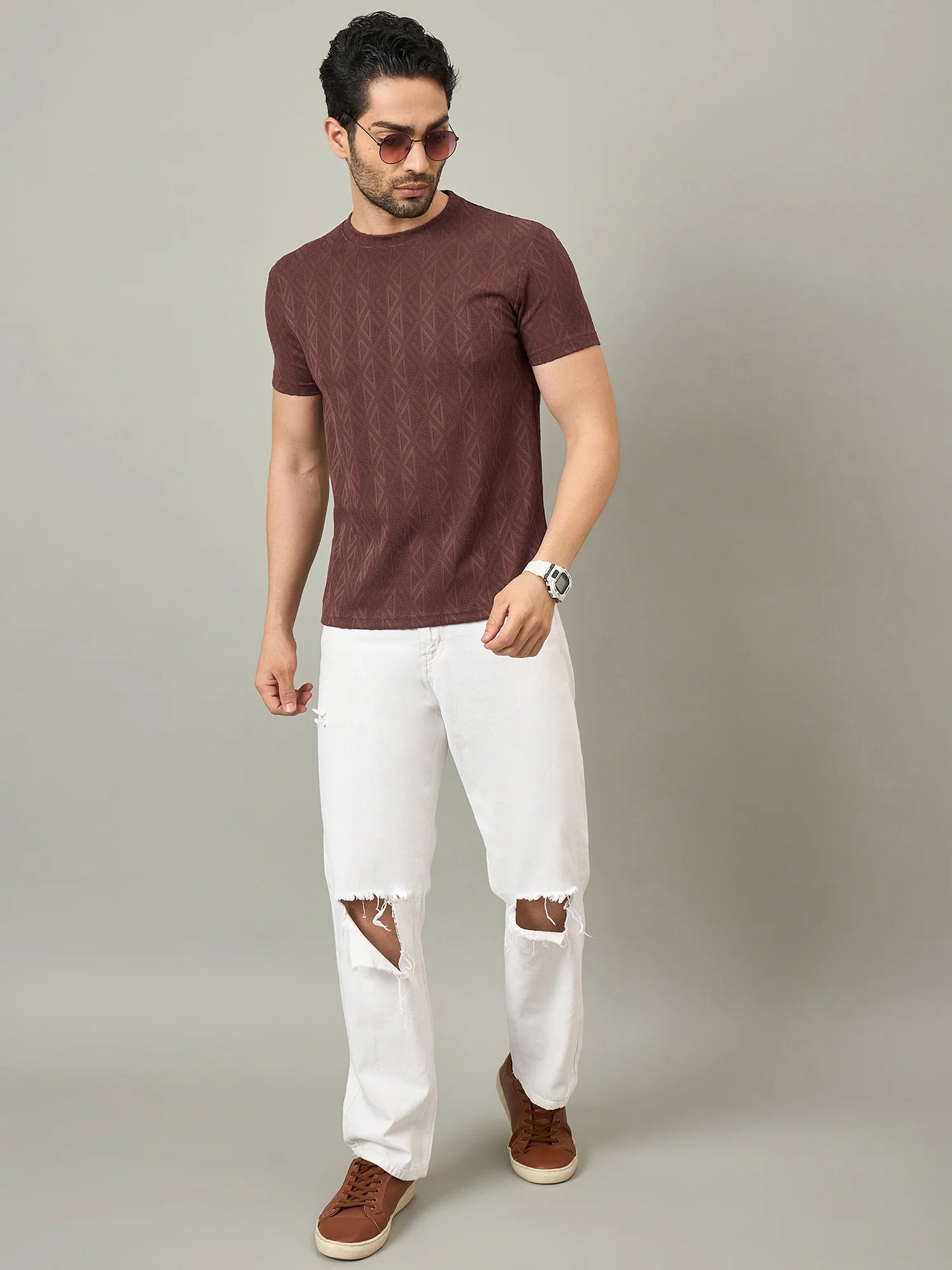 Men Textured Round Neck T-shirt Maroon