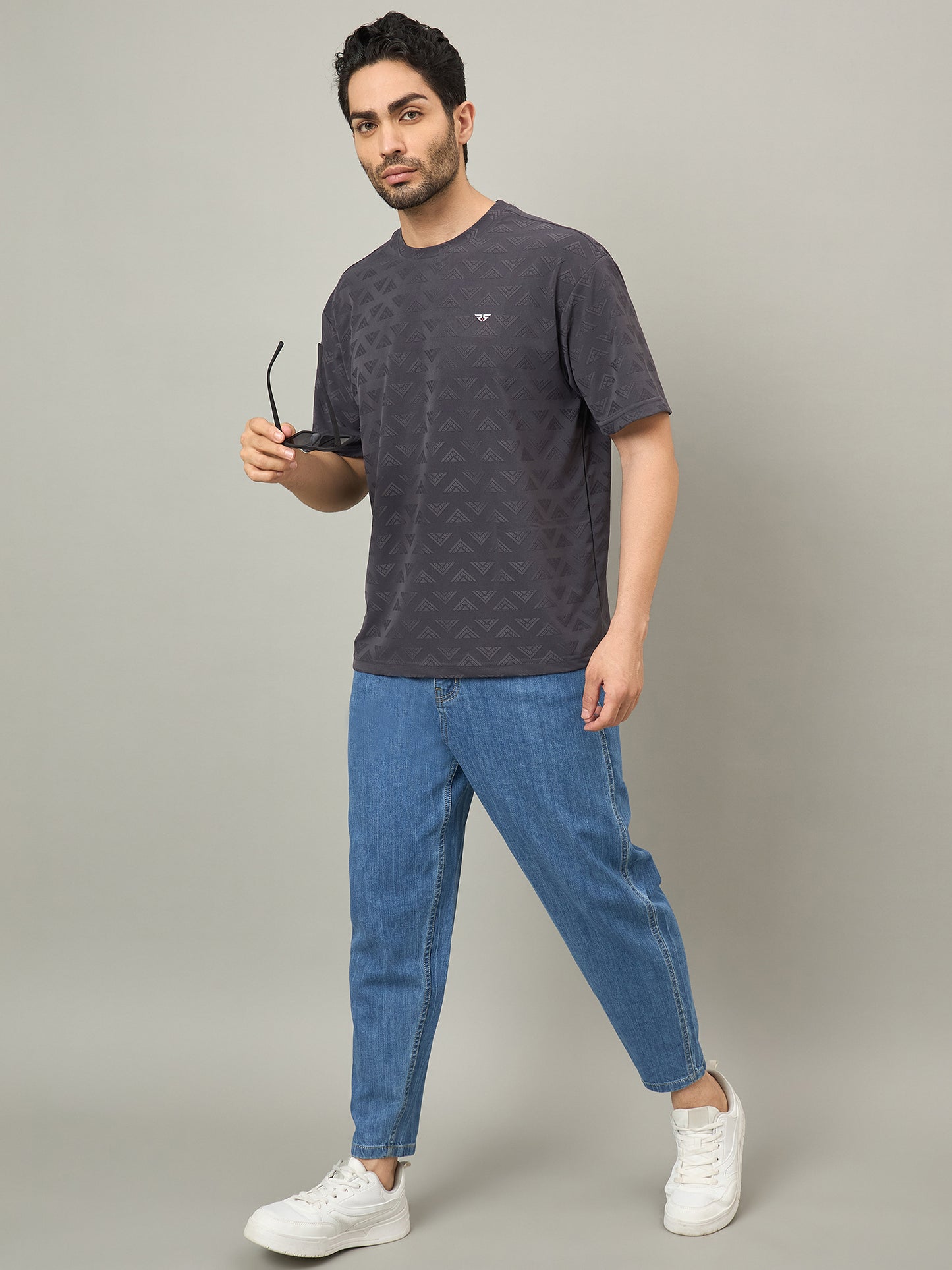 Men Round Neck T-shirt Grey