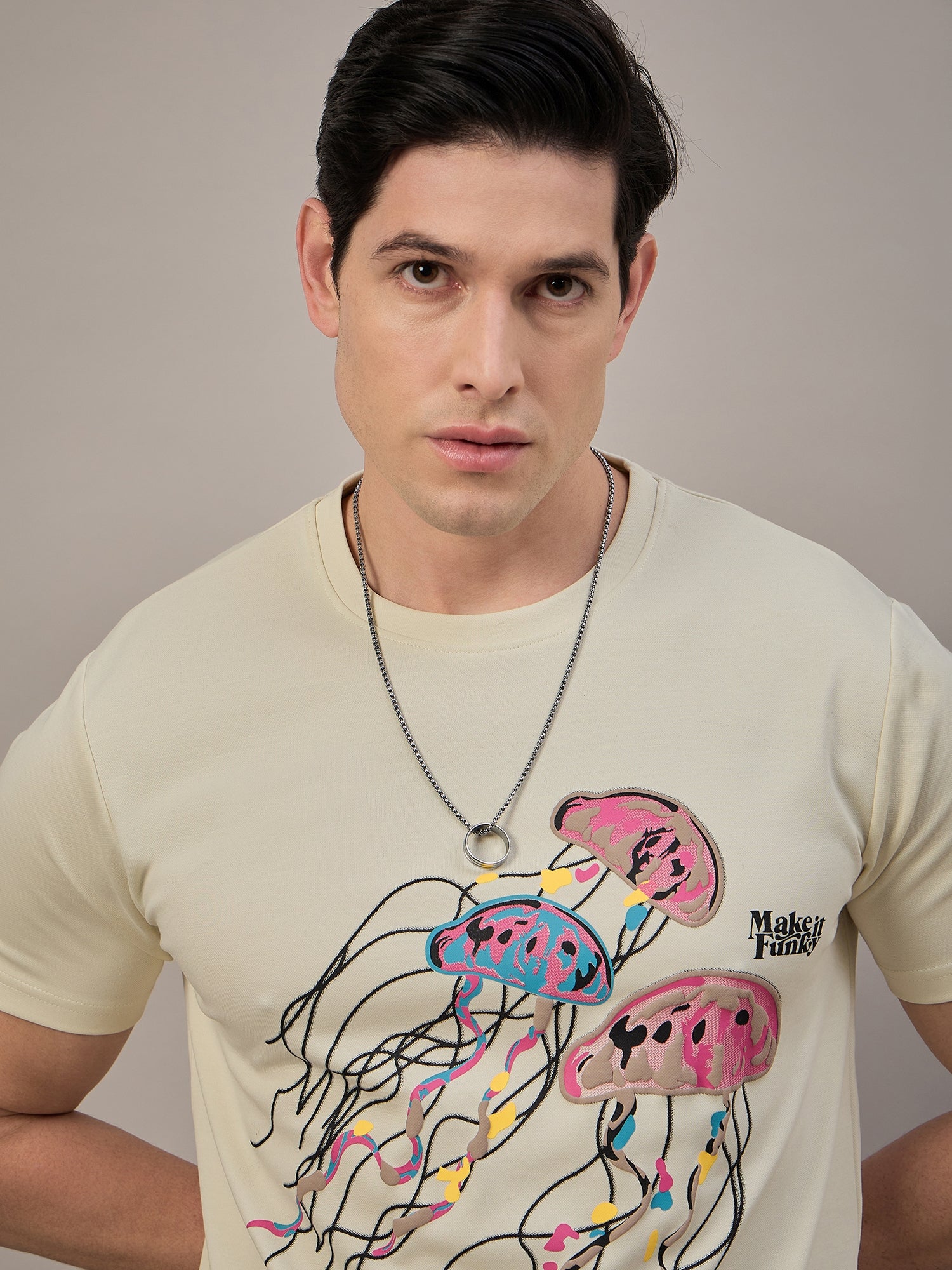Mens Round Neck T-shirt Cream