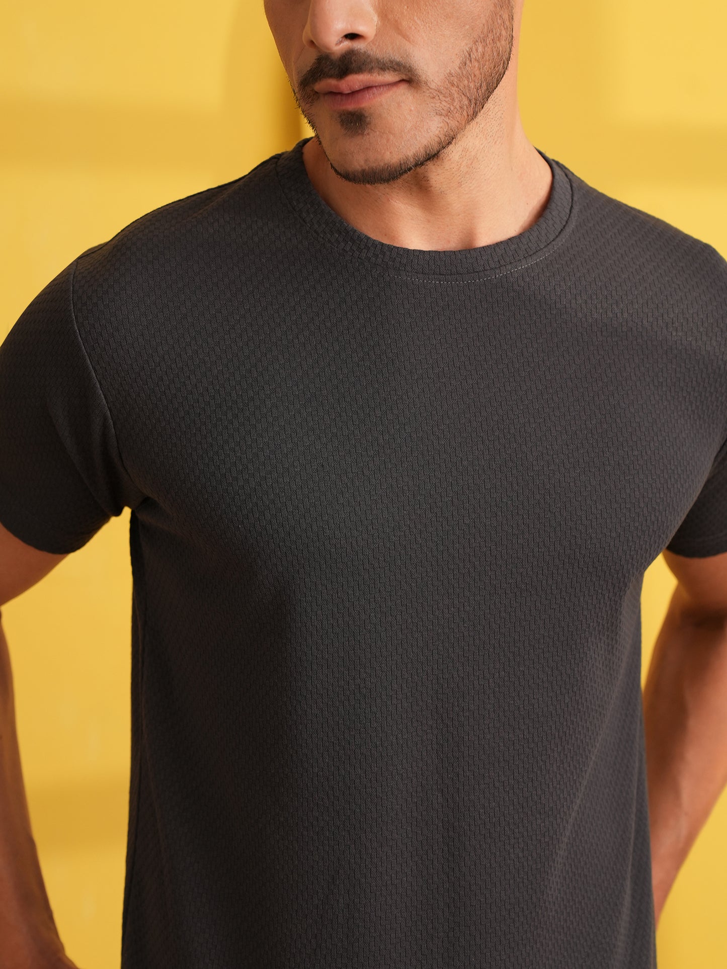 Men Solid Round Neck T-shirt Dark Grey