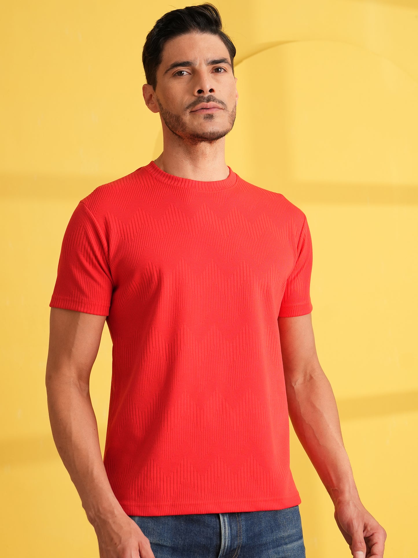 Men Solid Round Neck T-shirt Red