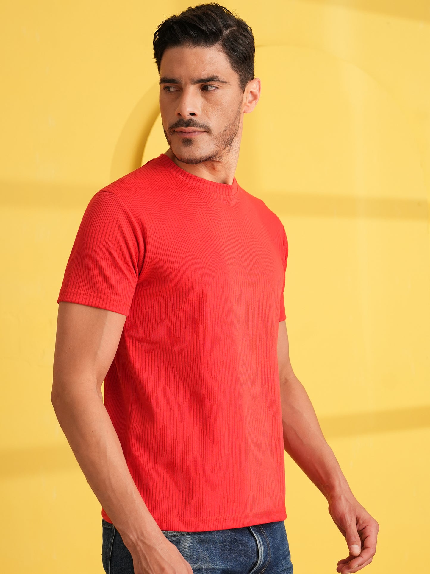 Men Solid Round Neck T-shirt Red
