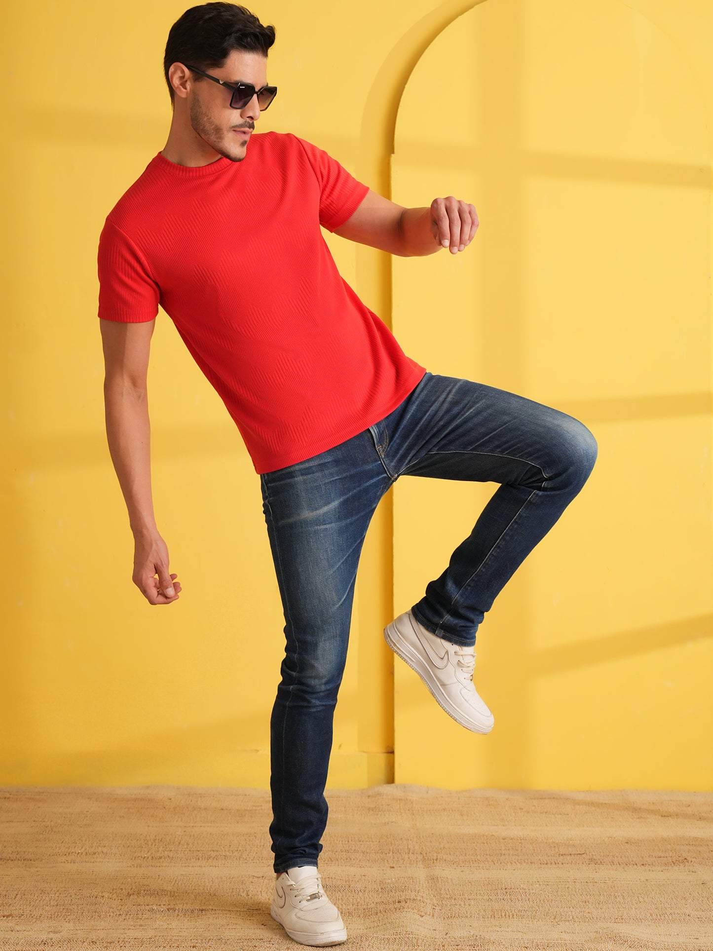 Men Solid Round Neck T-shirt Red