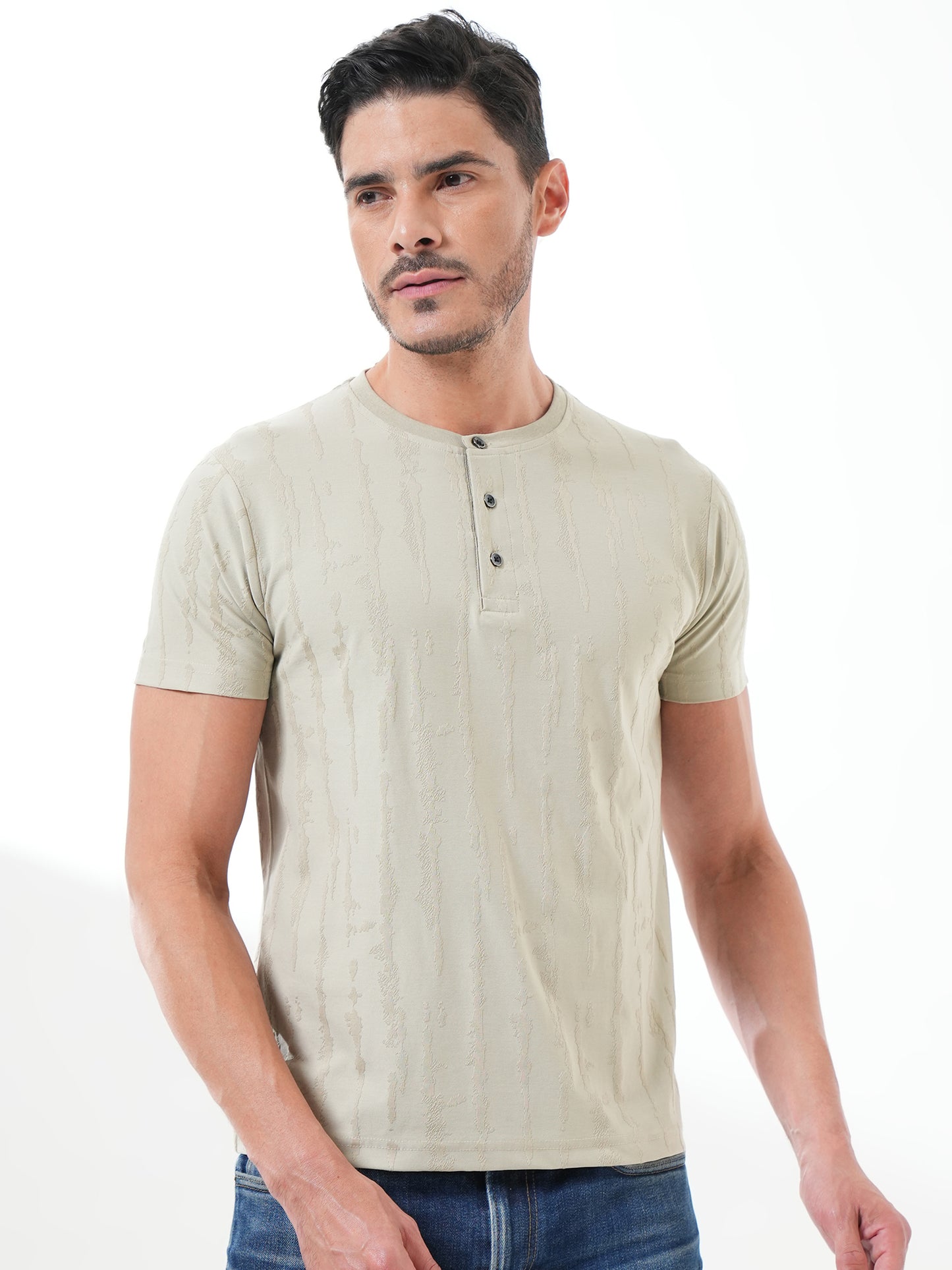 Men Textured Round Neck T-shirt Pista Green