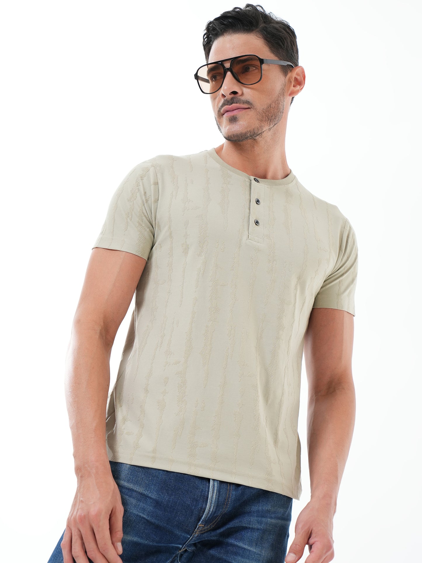 Men Textured Round Neck T-shirt Pista Green