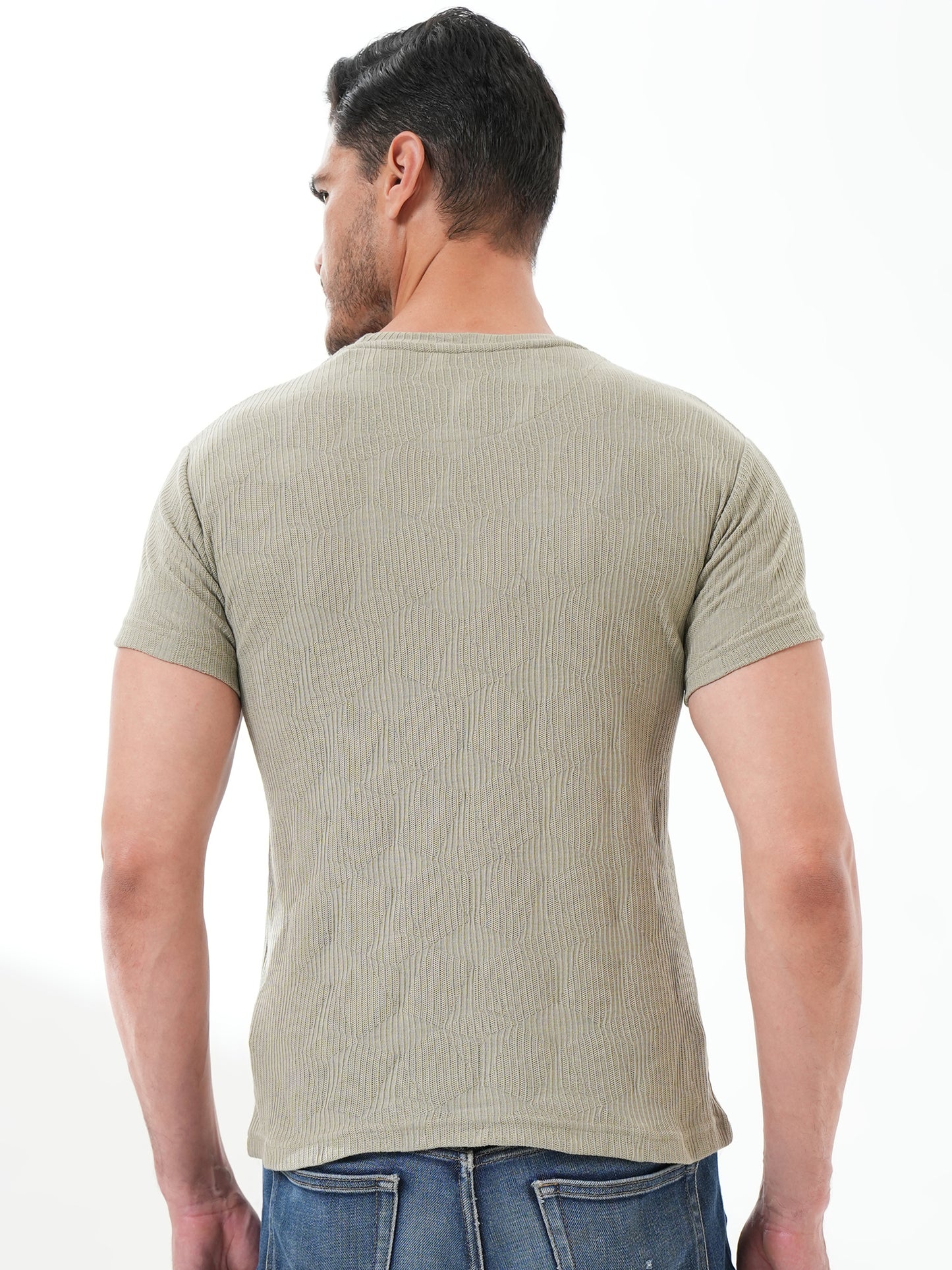 Men Solid Textured Round Neck T-shirt Olive
