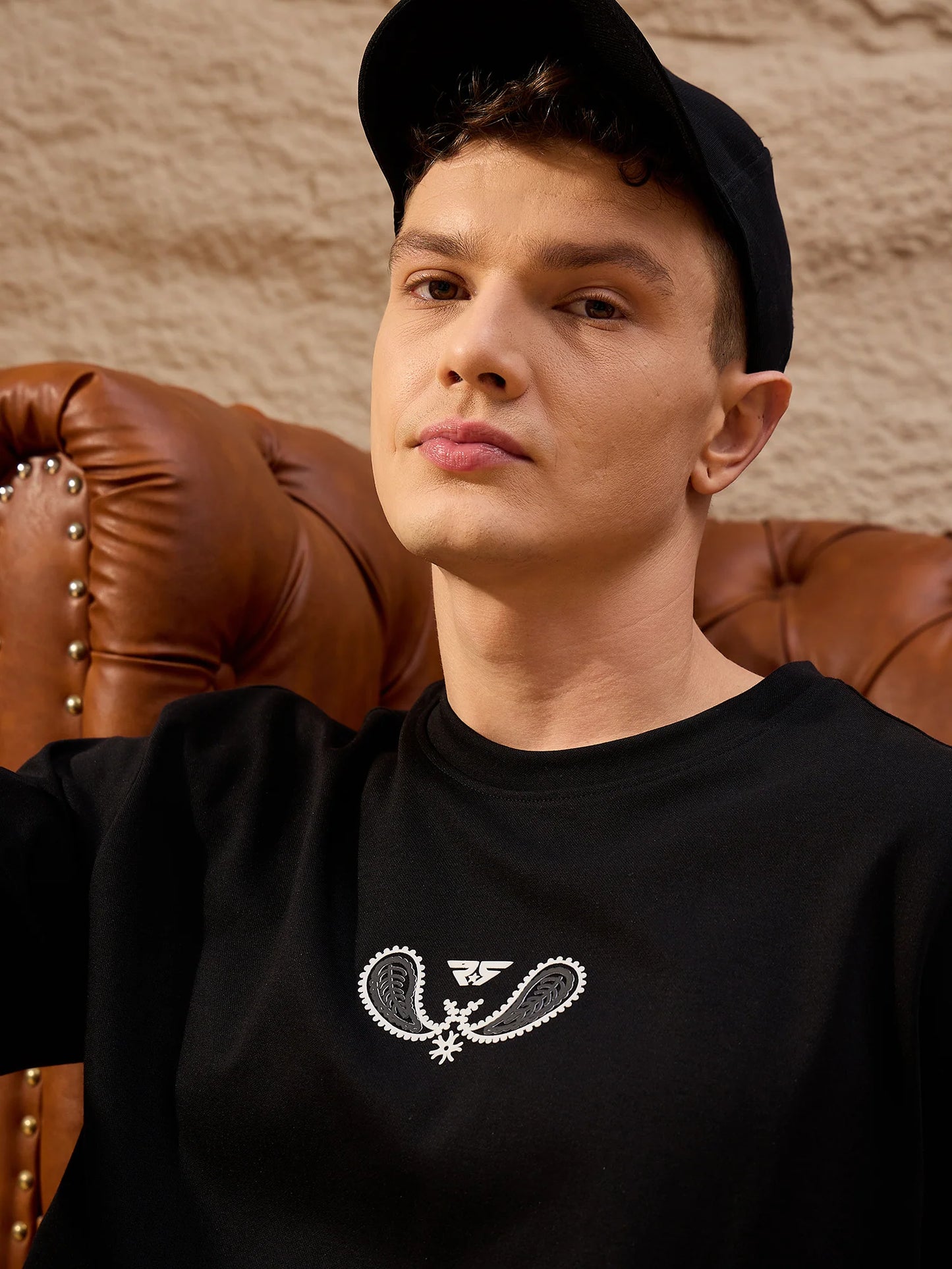 Men Oversized Printed Drop-Shoulder T-Shirt Black