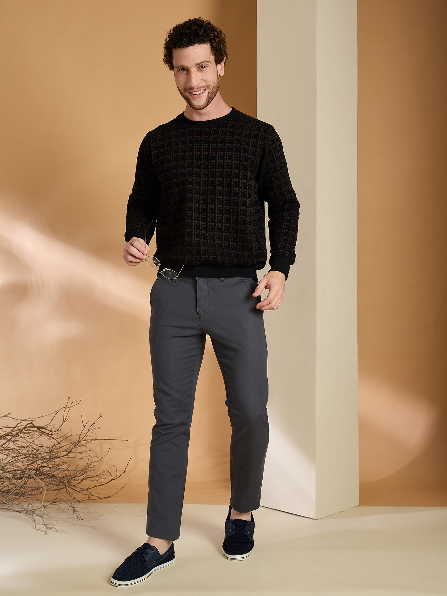 Textured Pullover Full Sleeves Round Neck Sweatshirt