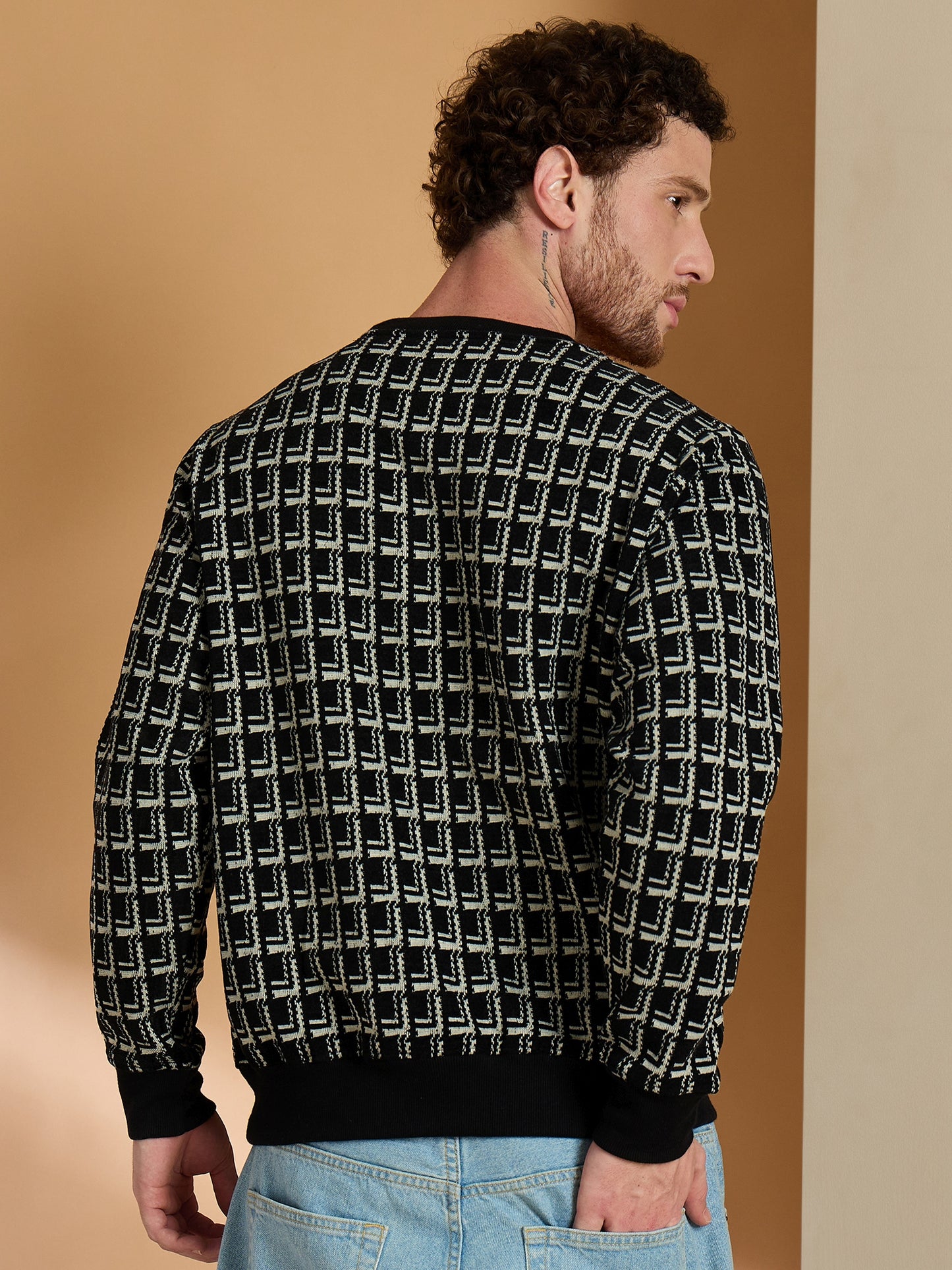 Textured Pullover Full Sleeves Round Neck Sweatshirt