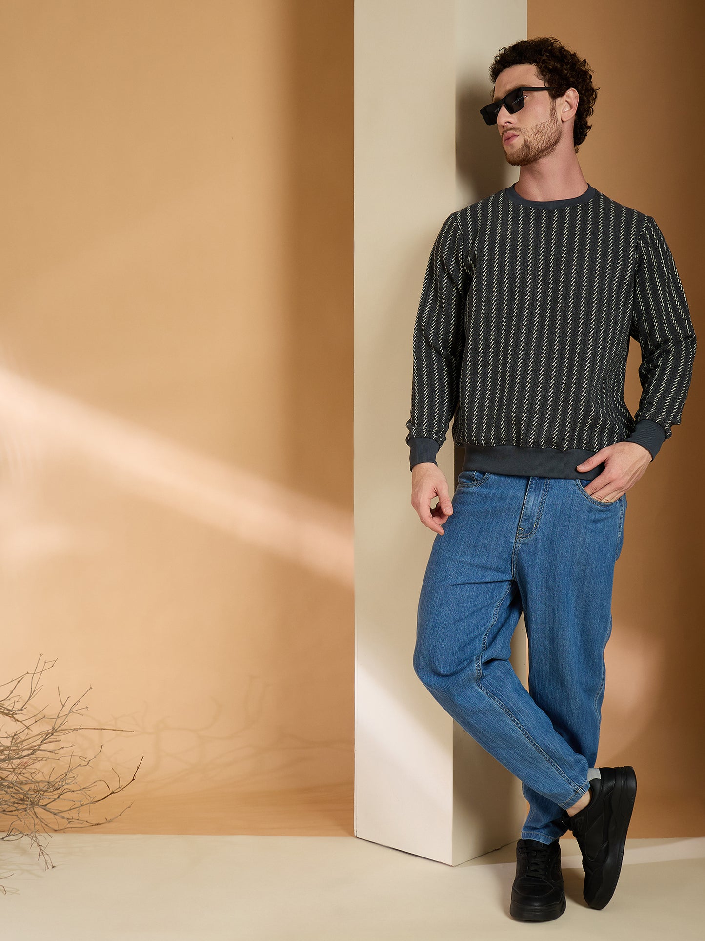 Textured Pullover Full Sleeves Round Neck Sweatshirt