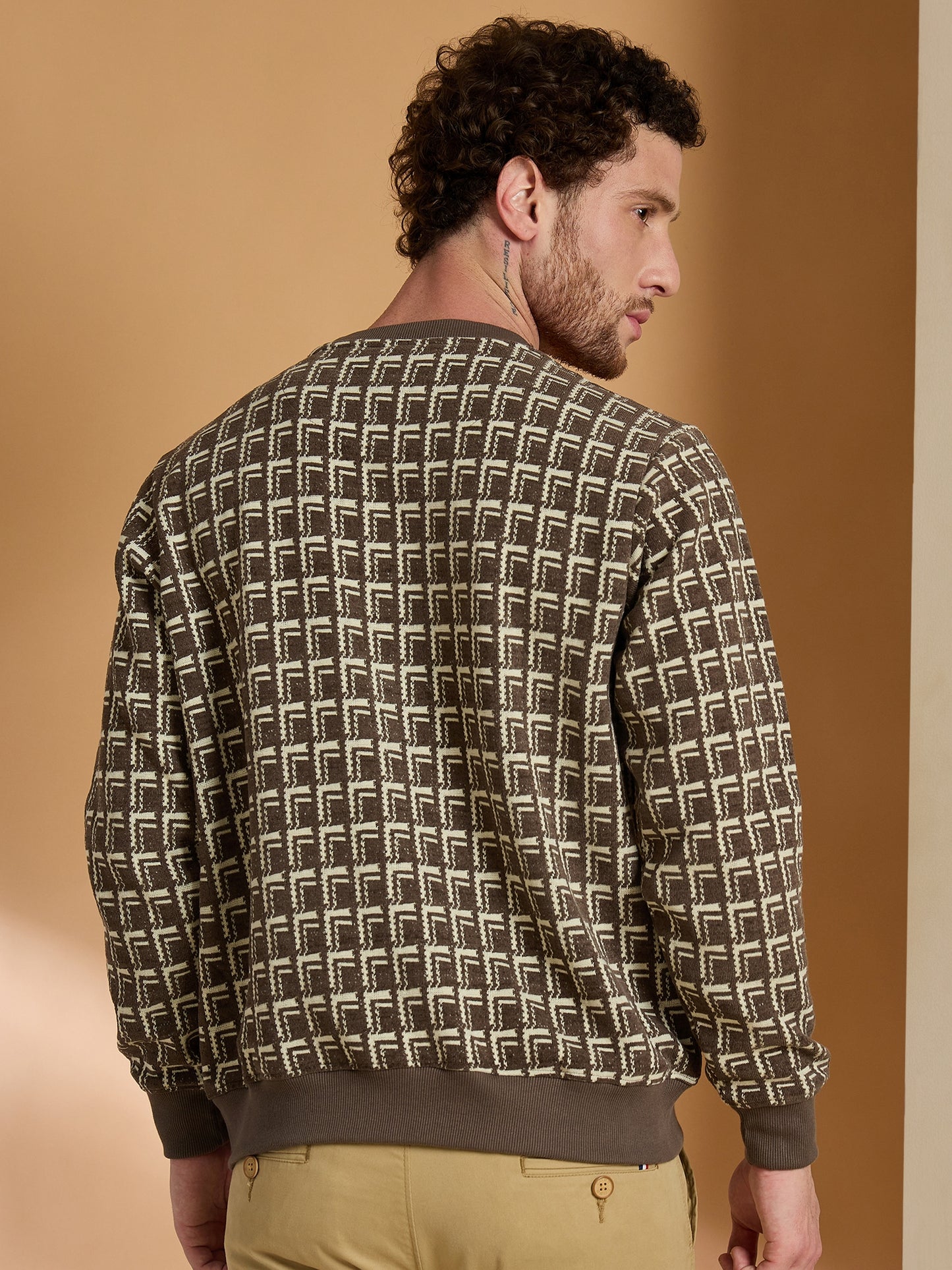 Textured Pullover Full Sleeves Round Neck Sweatshirt