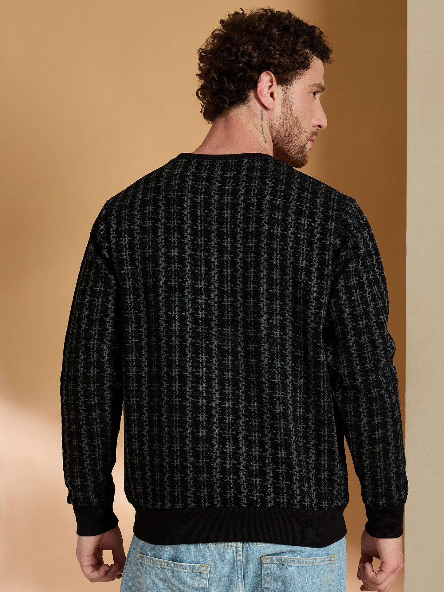 Textured Pullover Full Sleeves Round Neck Sweatshirt