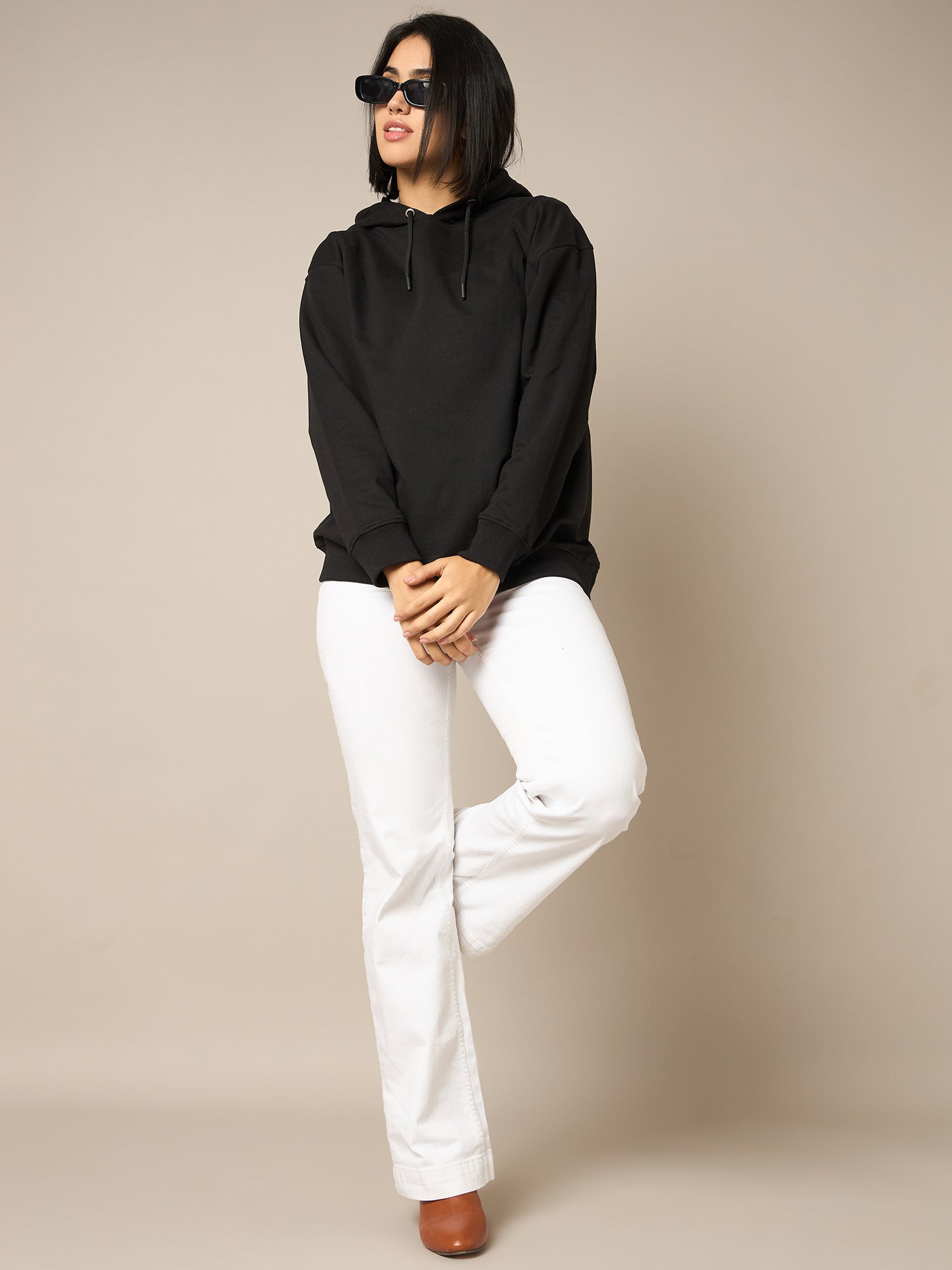 Women Black Solid Hoodie - Reprise