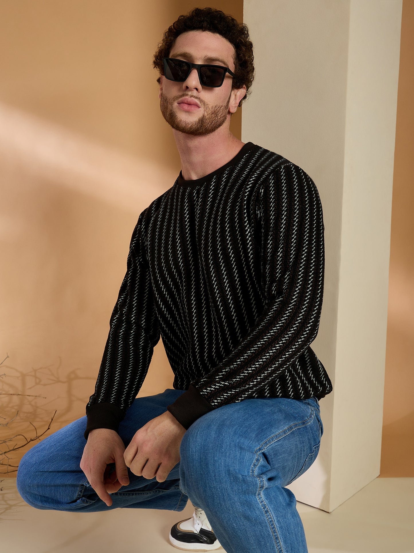 Textured Pullover Full Sleeves Round Neck Sweatshirt