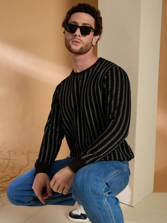 Textured Pullover Full Sleeves Round Neck Sweatshirt