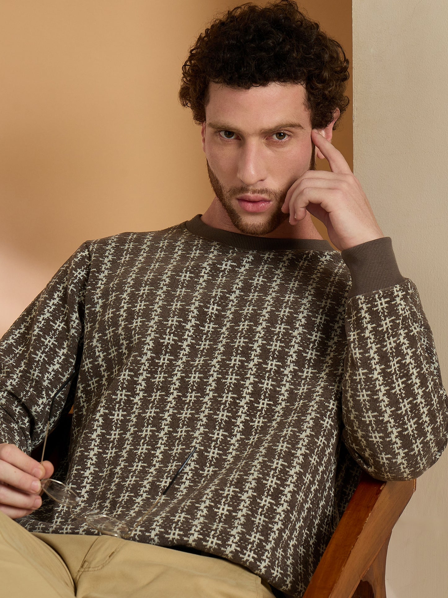 Textured Pullover Full Sleeves Round Neck Sweatshirt