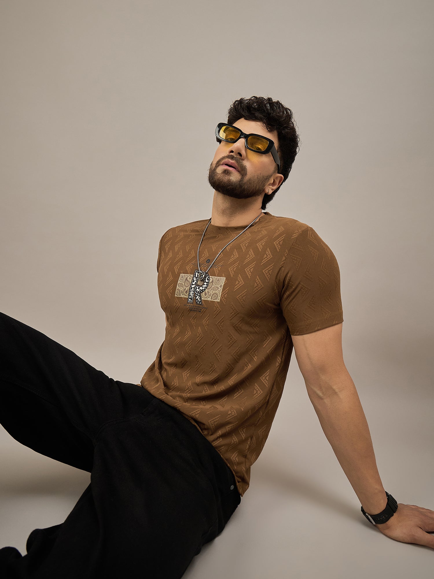 Men Round Neck T-shirt Brown
