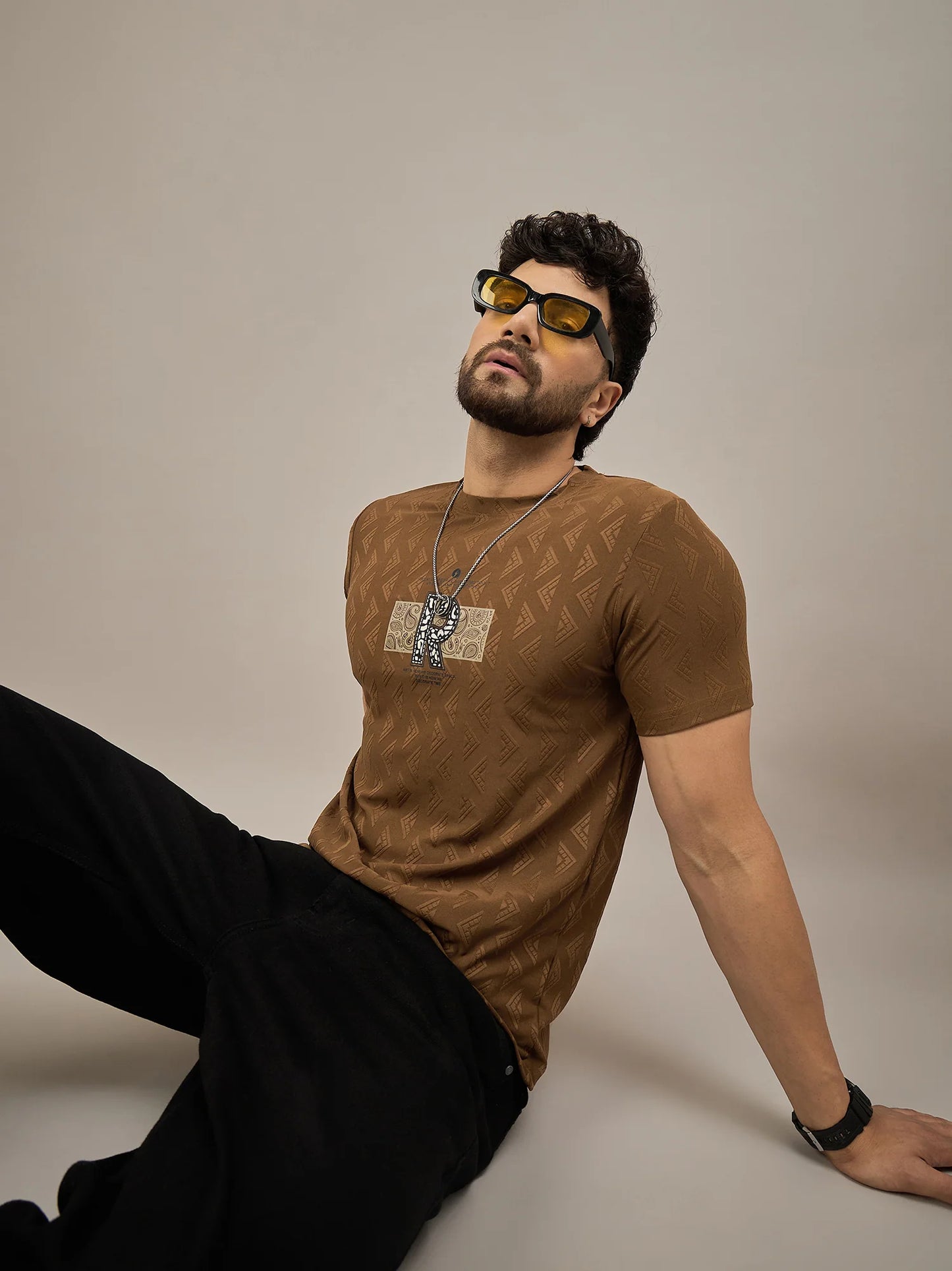 Men Printed Round Neck T-shirt Brown