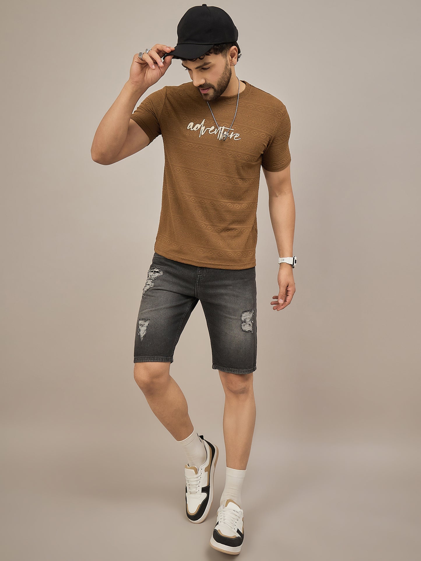 Men Round Neck T-shirt Brown