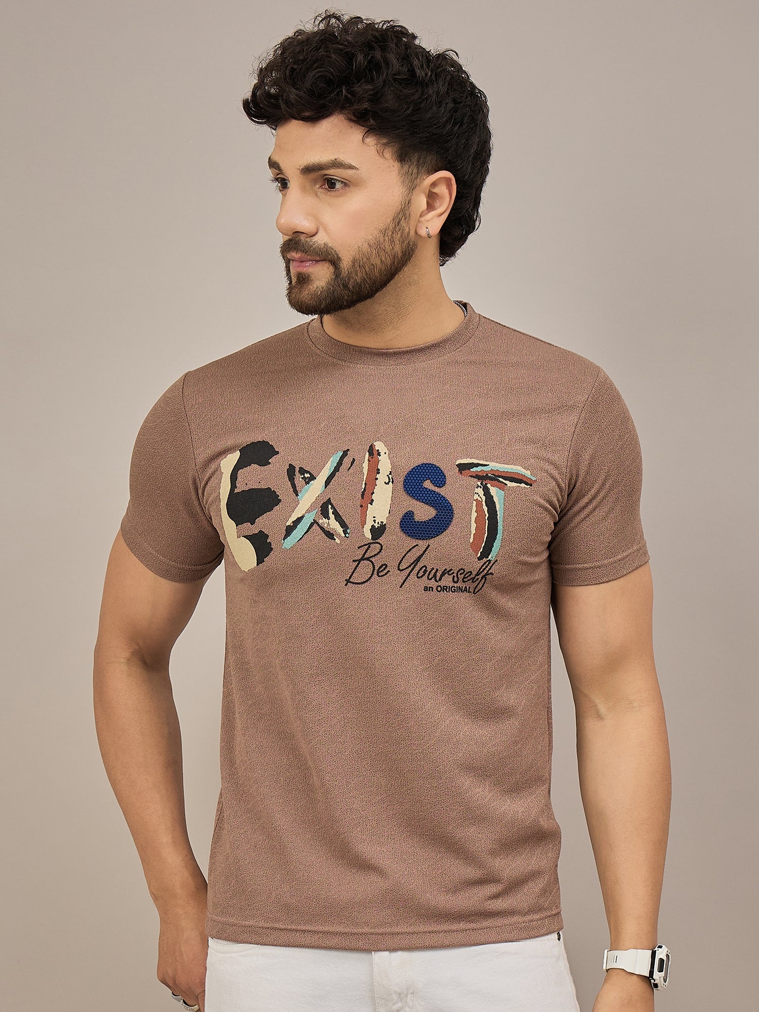 Men Round Neck T-shirt Brown