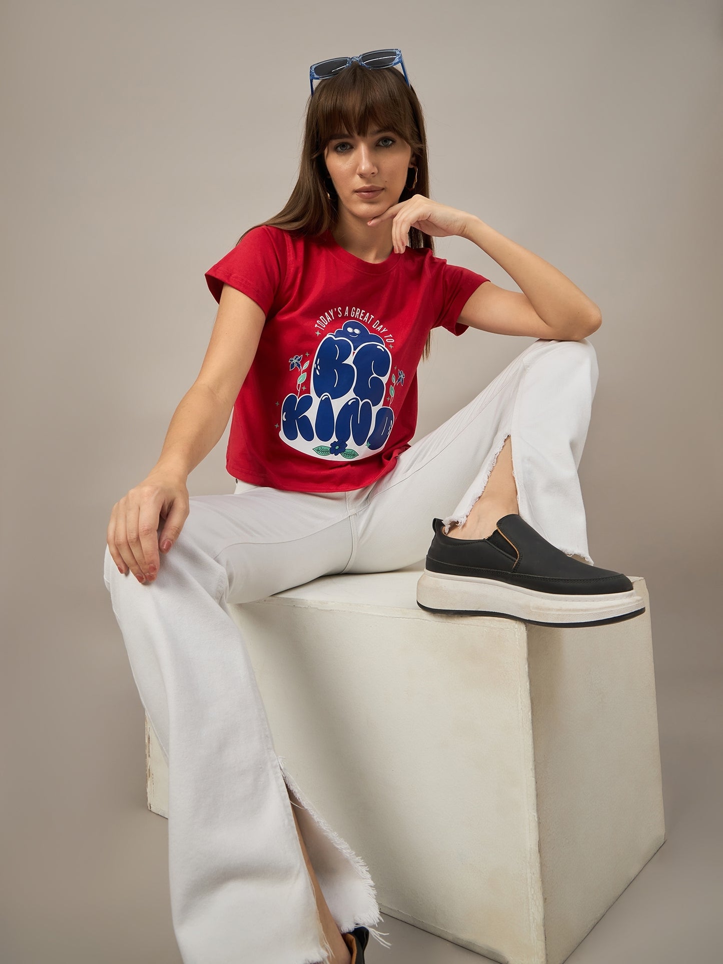 WOMEN PRINTED REGULAR FIT TSHIRT - Reprise